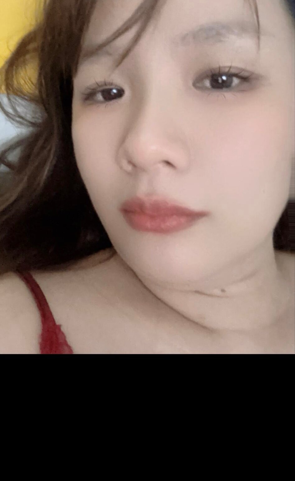 cheapadultsexcams.com yiyi930316 livesex profile in rate-and-hit-the-like-button-and-get-a-chance-to-win-one-of-my-videos-for-free cams