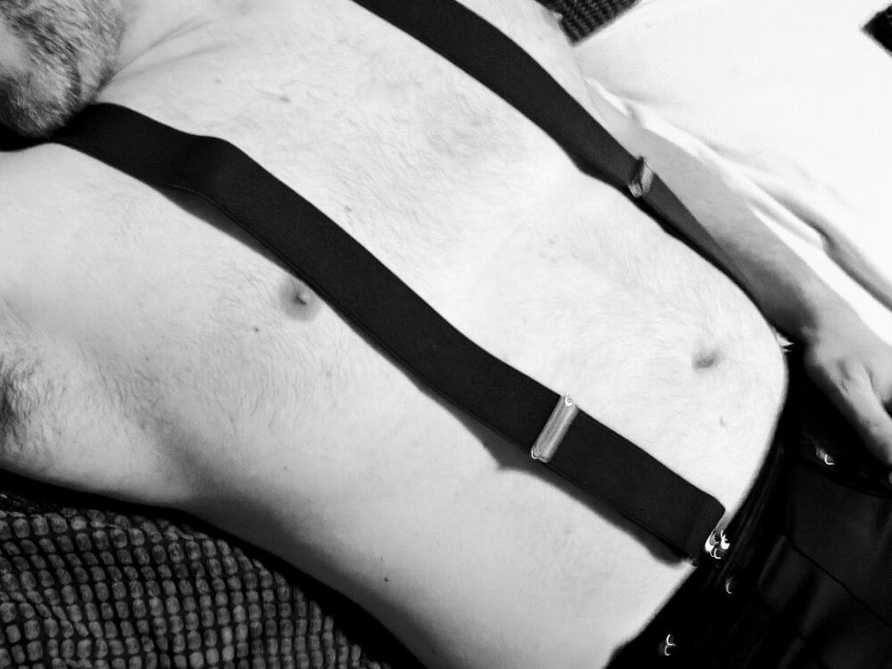 89nrwwantfun's Offline XXX Chat