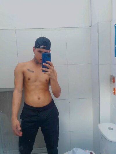 Max_xxx_22 - Stripchat Boy 