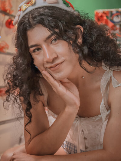 Laguna_Blue private show