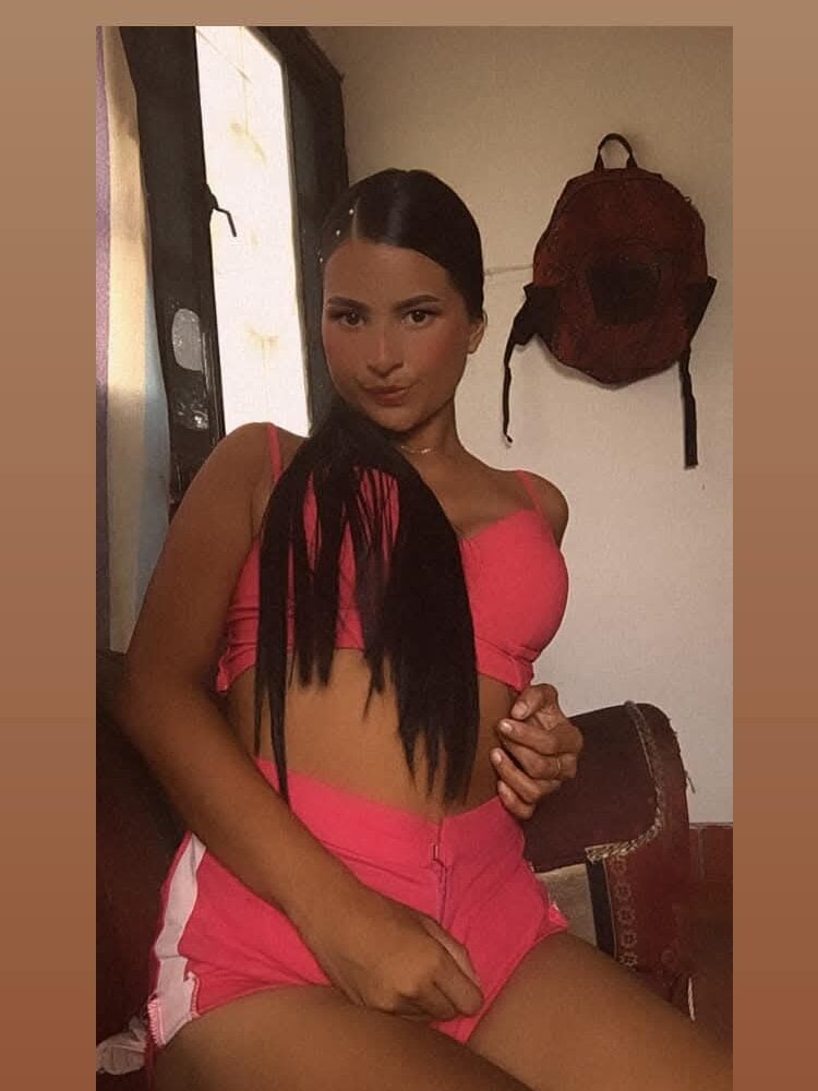catalina_hard_love from stripchat