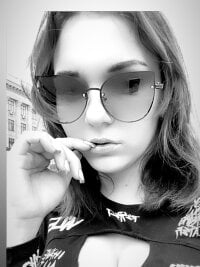 Abbie_Tina's Offline Chat Room