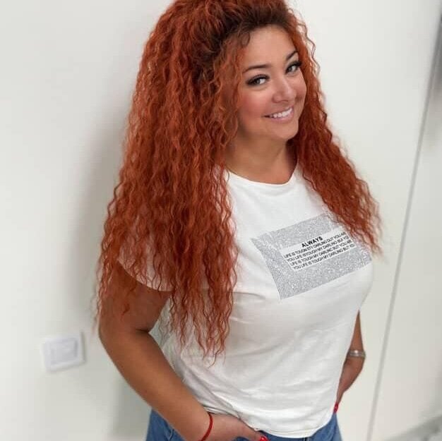 6livesex.com arinaci livesex profile in somewhere-on-the-campus cams