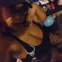 Stickycarmel77's Offline Chat Room