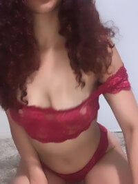 undercovercanna's Offline Chat Room