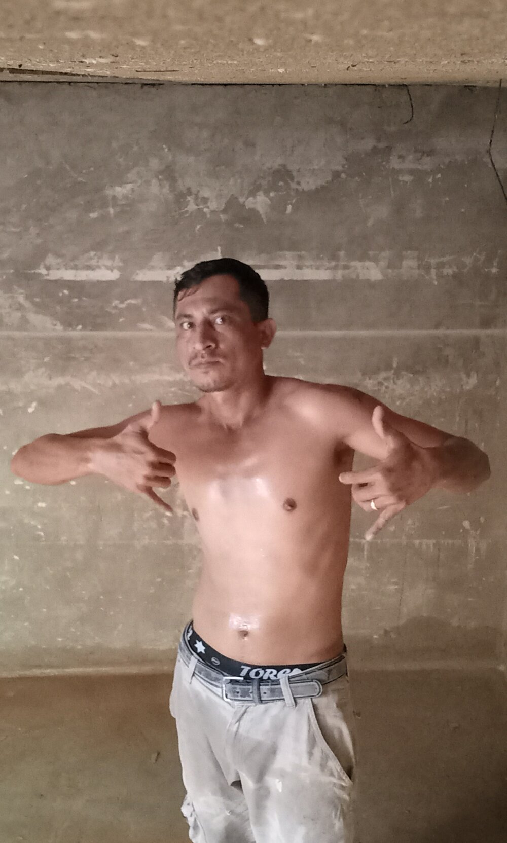 Hugoloco2: συνομιλία ΧΧΧ εκτός σύνδεσης