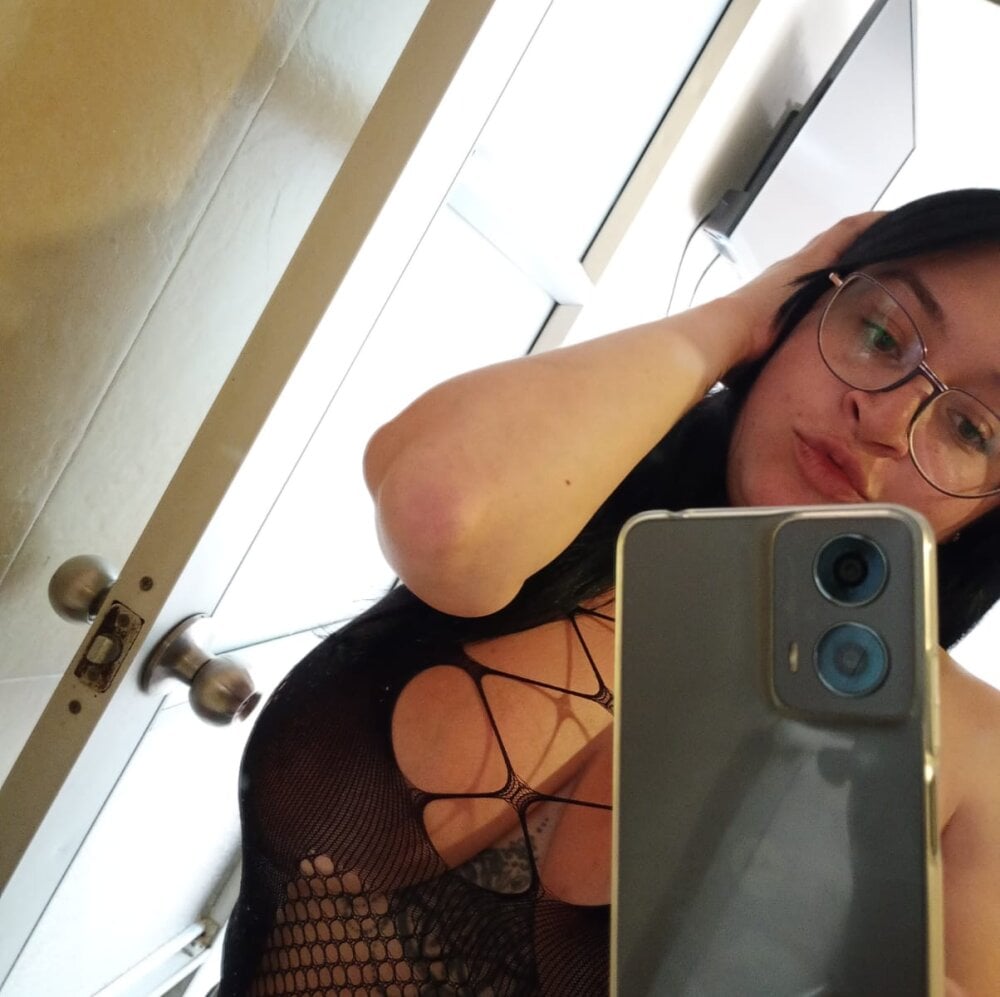 Emily_Rose67 profile