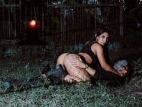 bella-black's webcam live show
