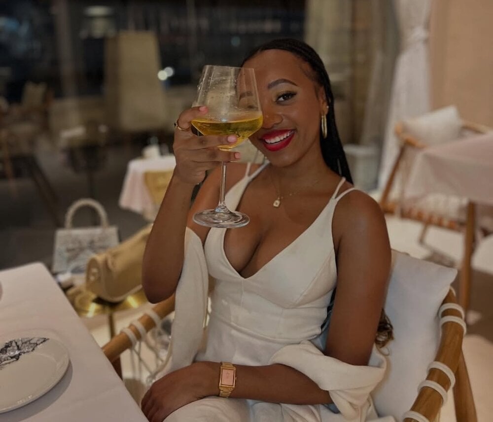 Sexxy_Bih Live XXX Chat