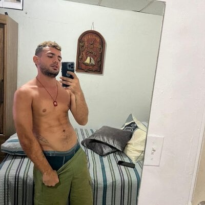 elmasvenado from stripchat