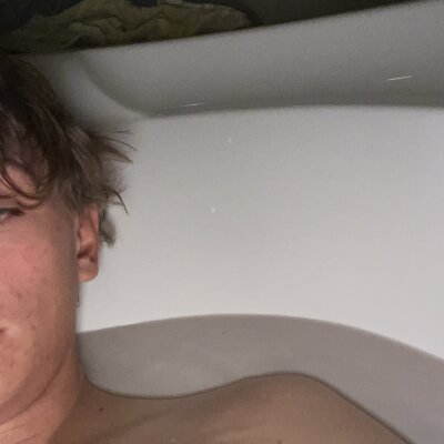 quinten_bel Live Cam on StripChat