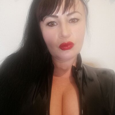 NannaGlossa 🚹 online nude chat