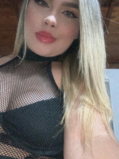 Lucianaa2 - Stripchat Girl 