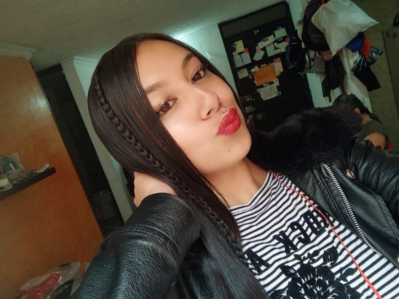 Scarlet18_b