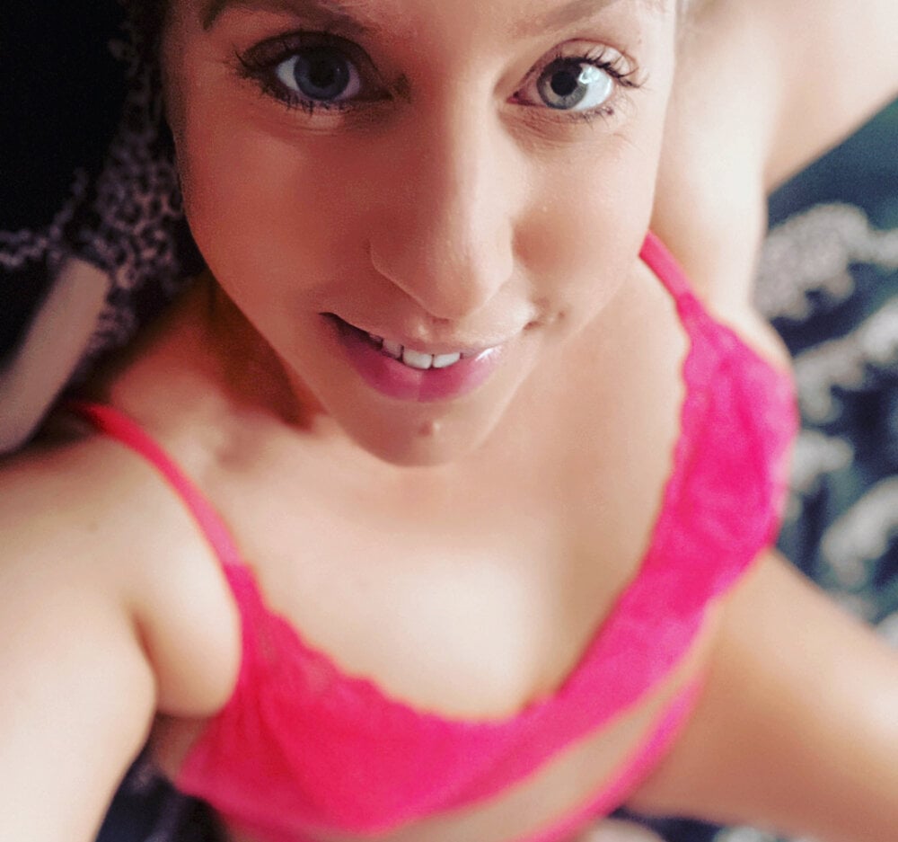 Live sex webcam photo for MariaValentine #290228704