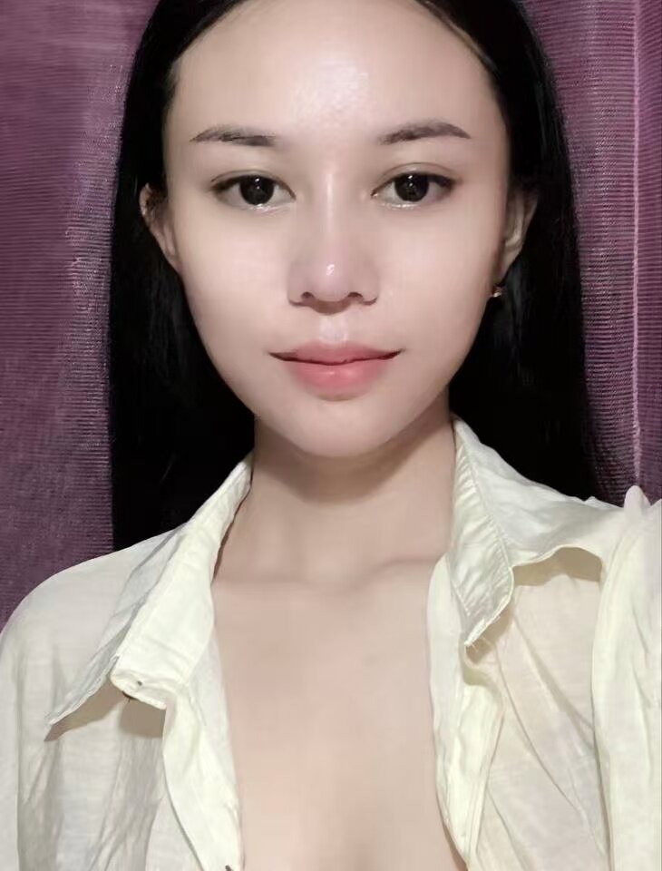 Watch  xiaoya8888 live on StripChat