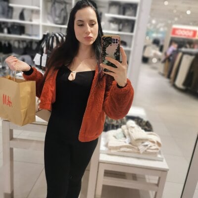 Roxana-Sexy Cam Model: Free Live Sex Show & Chat Stripchat