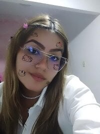 anastasia-greyy's Offline Chat Room