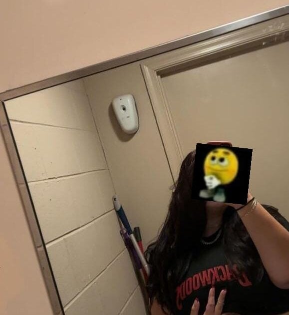 Briza20a's Offline XXX Chat