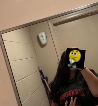 Briza20a Live Cam on StripChat and RICams