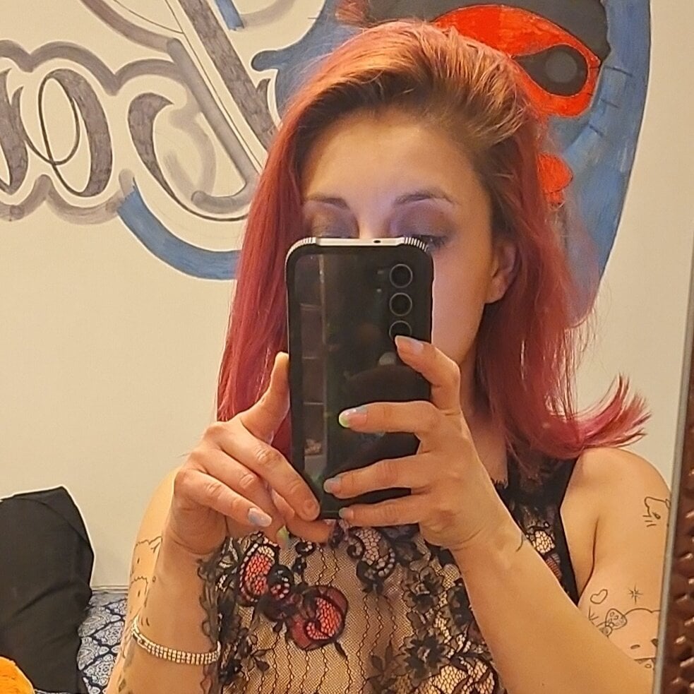 SexyKittyLA90 profile