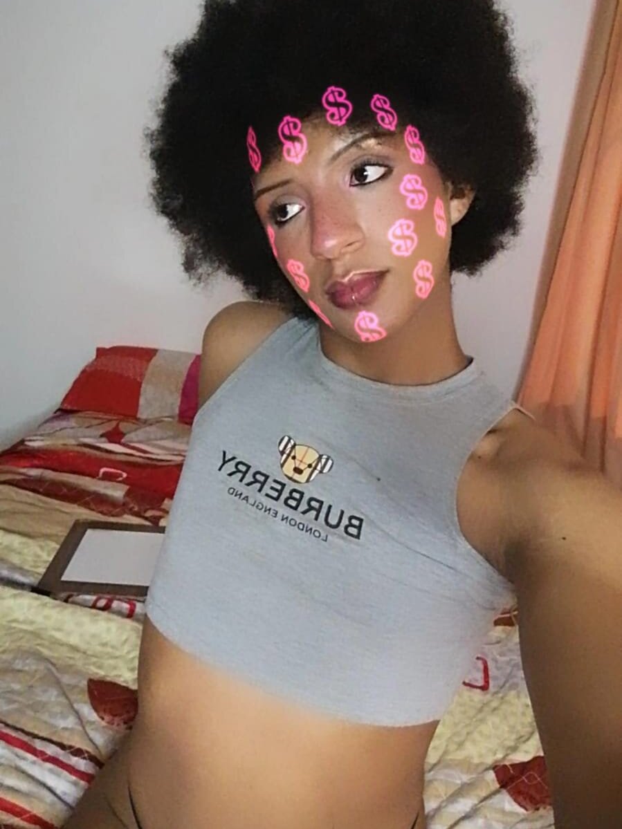 Live sex webcam photo for Im_Shannon_404 #289970185