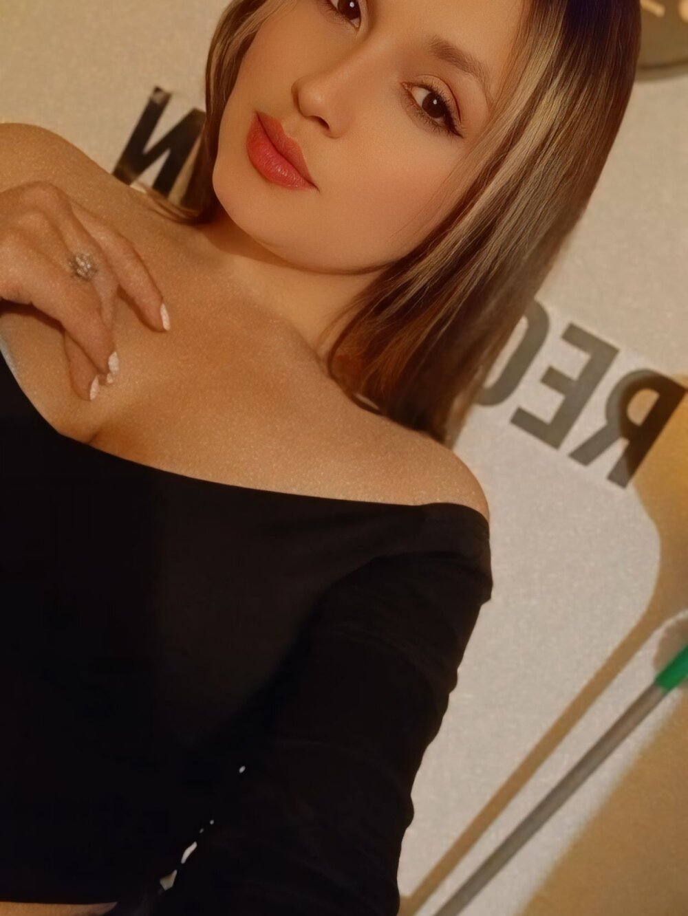 دردشة Alejandra_N الجنسية دون اتصال