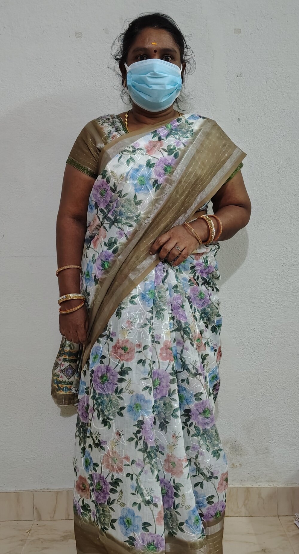 Tamil_Azhaghi25 profile