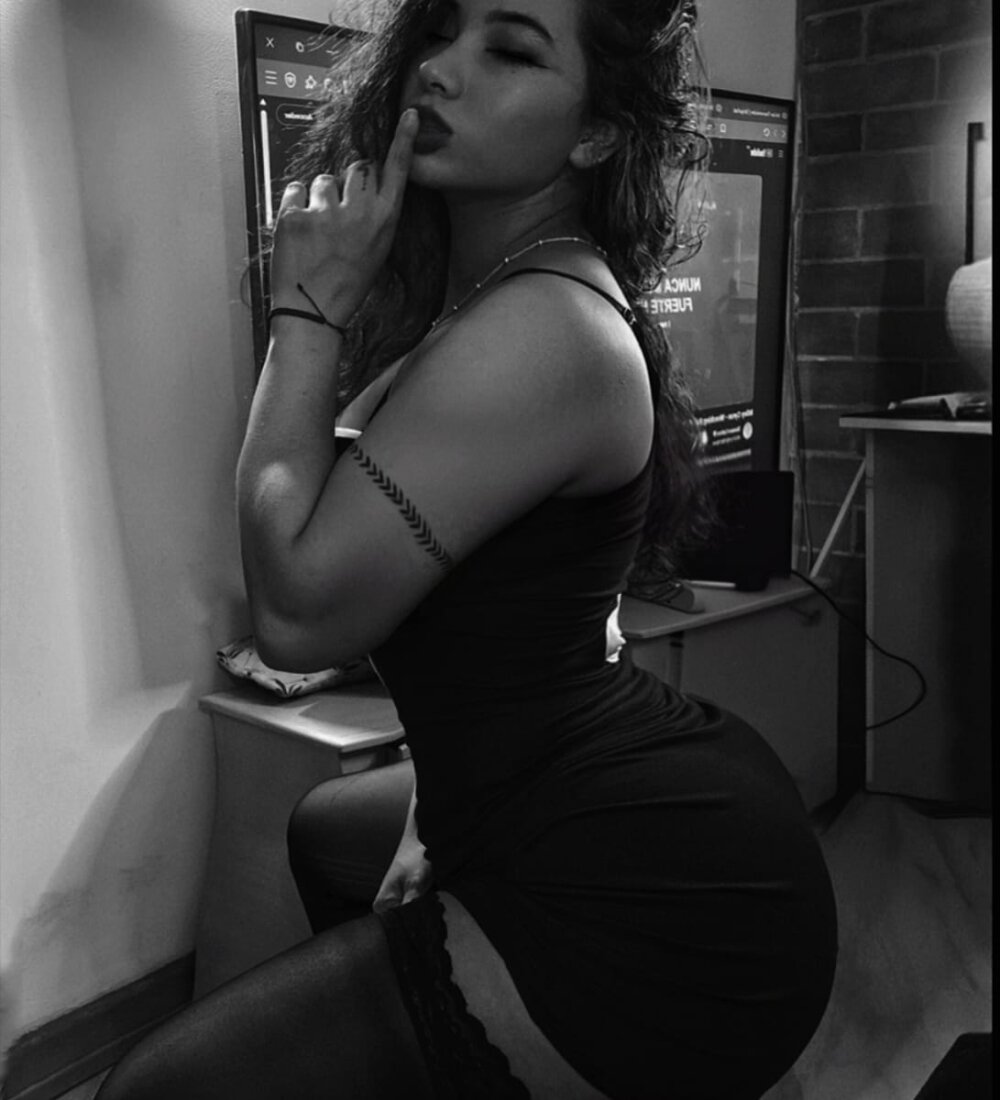 kyliejenner_hot from stripchat