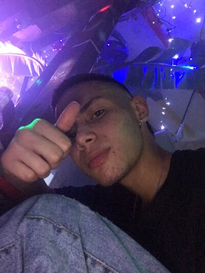 harry_beaker69 🐸 online sex chat