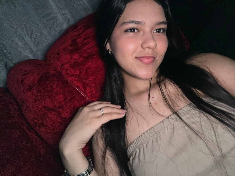 webcam-sexe.net katie_cookiee livesex profile in granny cams