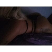 parejalatina1_'s Offline Chat Room