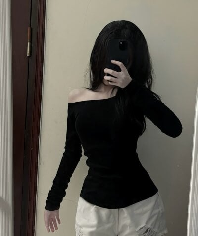 FreshfruitBae Female Bigassyoung Free Webcam Striptease