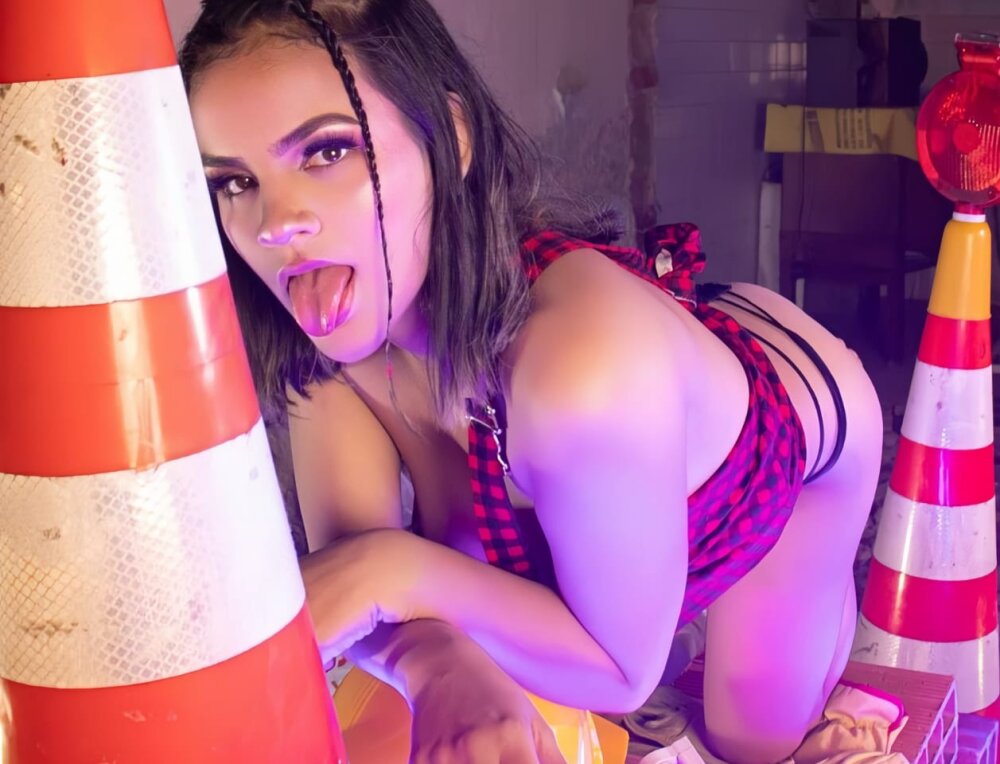 Kaya_Hot-