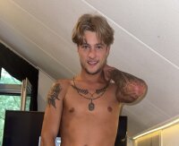 dutchtwinkboy's Offline XXX Chat