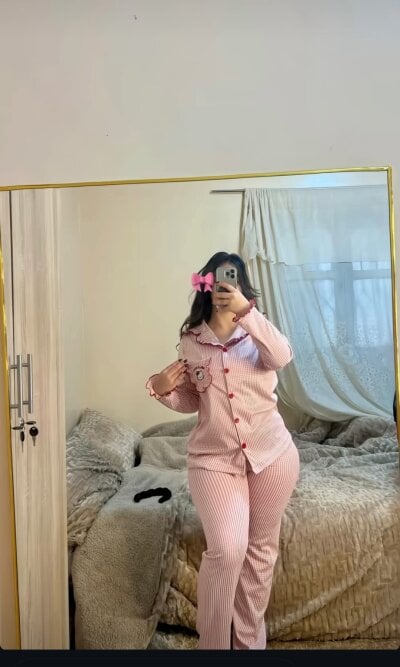 Sexy_arabic_diva on StripChat