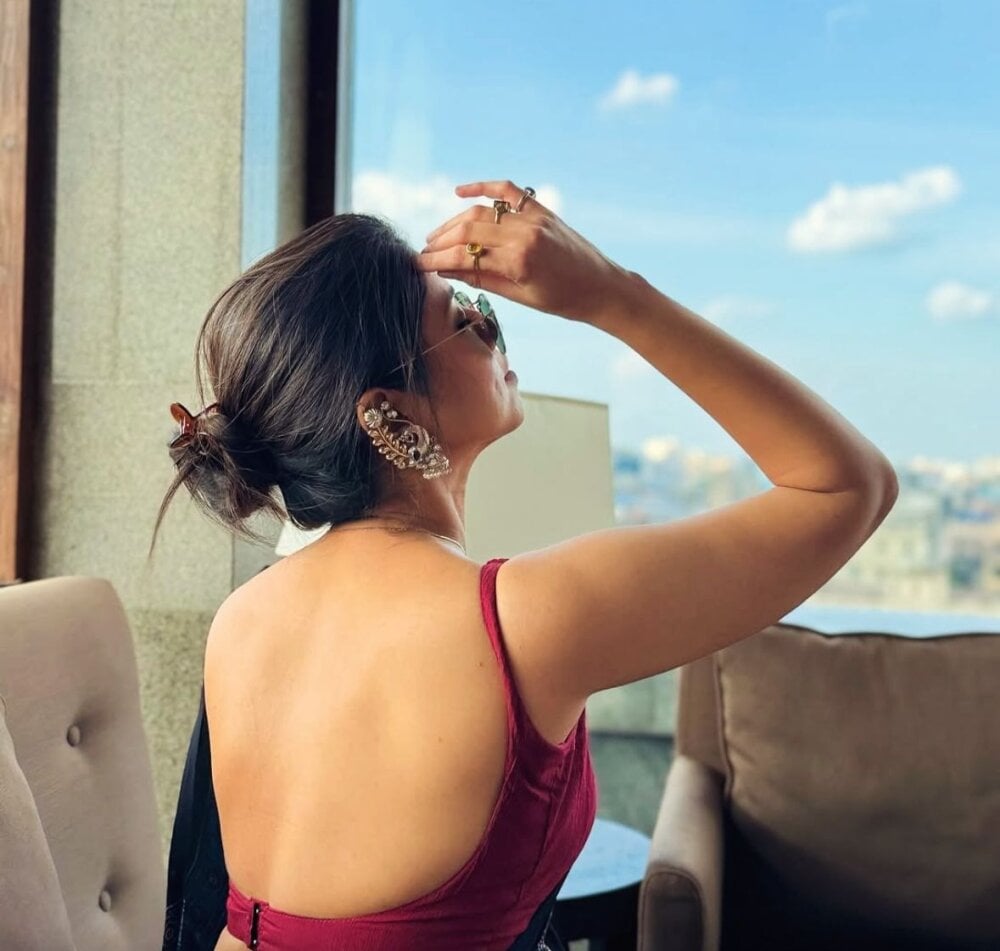 sexcityguide.com moon_212 livesex profile in pretty-girls-island cams