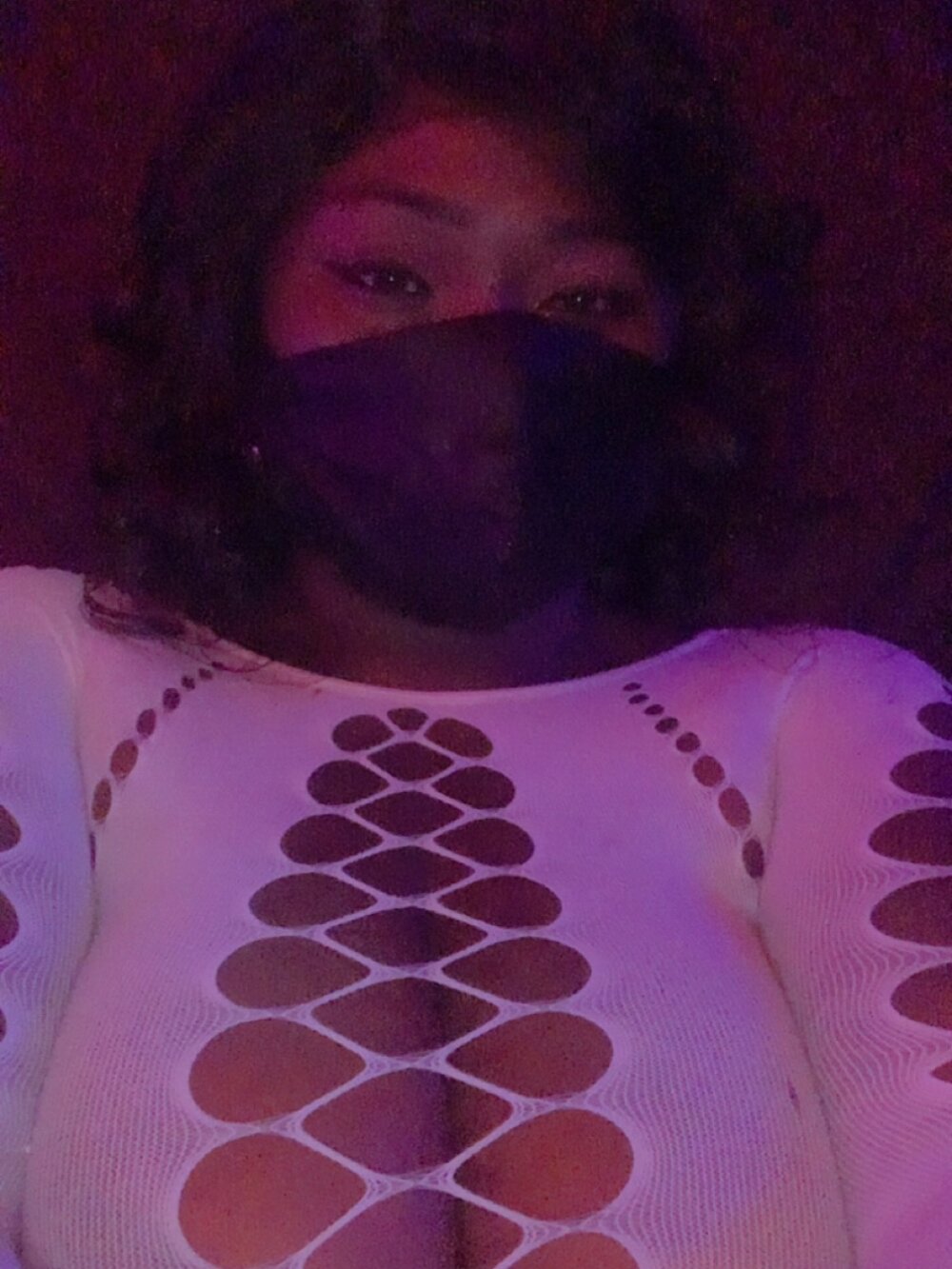 Live sex webcam photo for sweet1111 #290069180