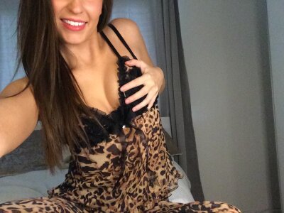 Sexy_Ellie_XO