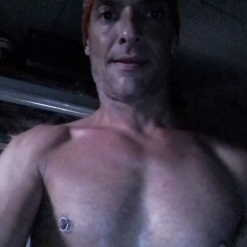 dicinyou80 from stripchat