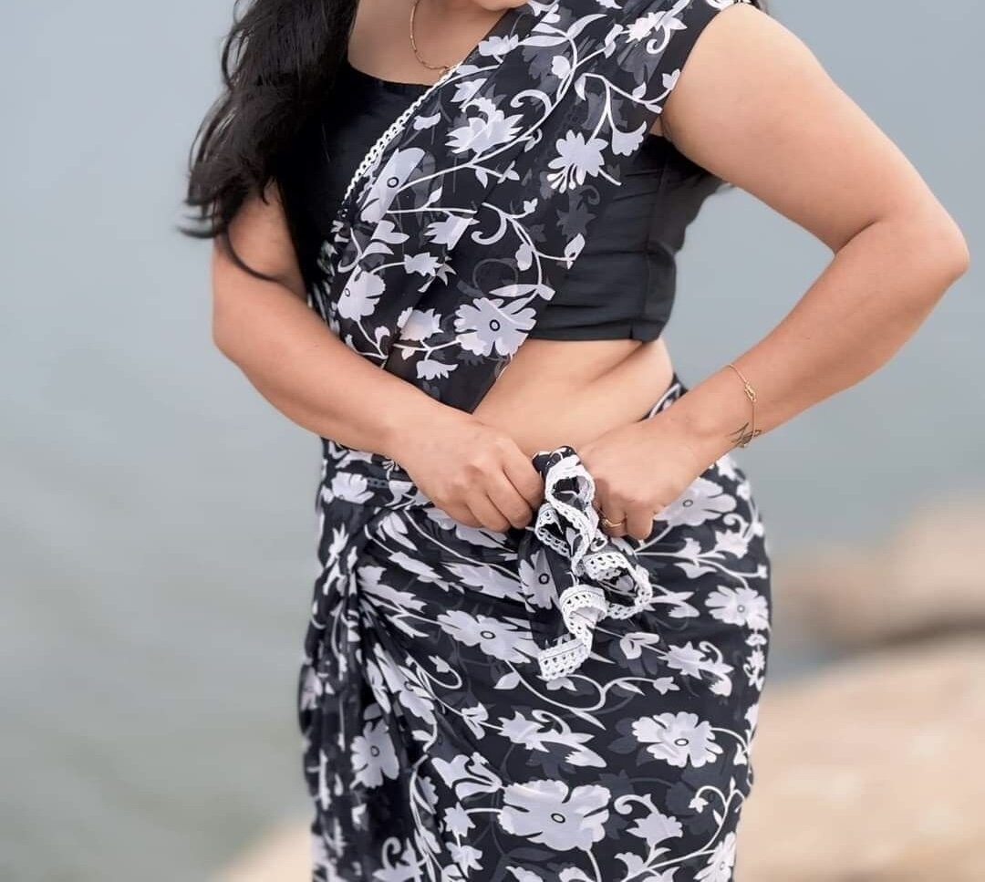 Vanshikaa30