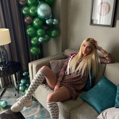 Ema_skyy