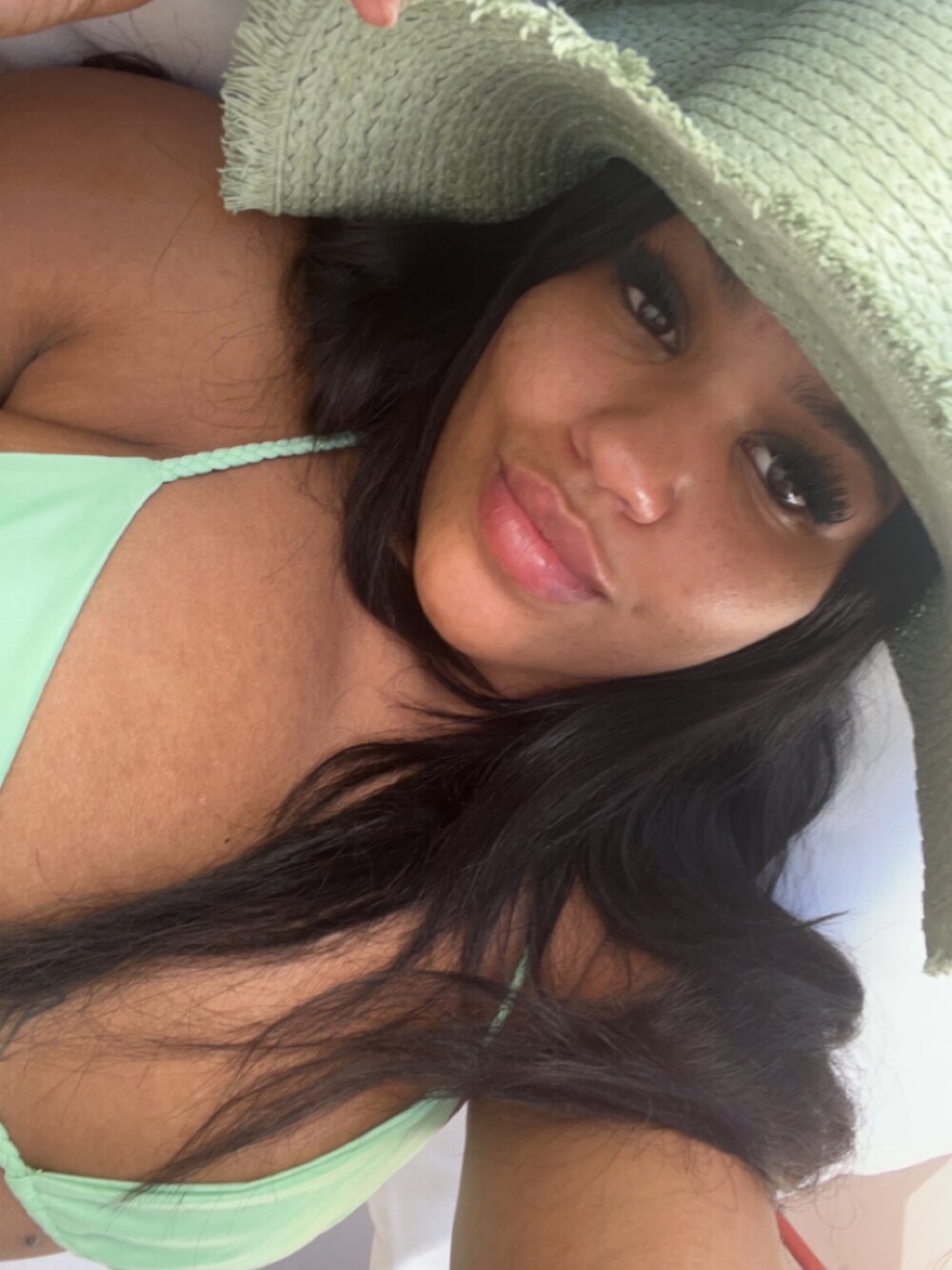 godessmae profile
