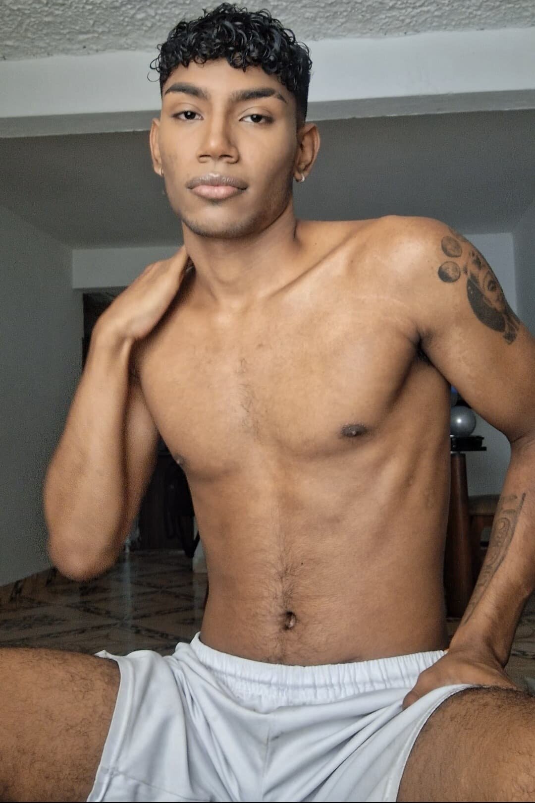 Noah_hot1