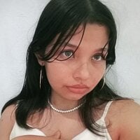 just_a_girl_im's Offline Chat Room