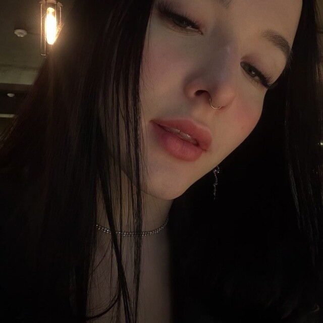 Lovely_Dana
