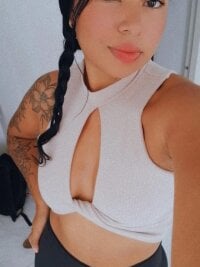 JuanaBeltran's Offline Chat Room