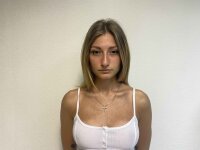 EmiIyCarson's Offline XXX Chat