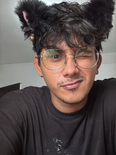 max_moon_ from stripchat