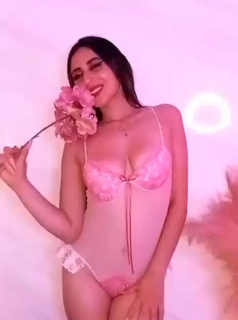 niky_love21 from stripchat